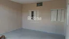 Foto 2 de Casa com 3 Quartos para alugar, 120m² em Osvaldo Rezende, Uberlândia