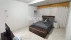 Foto 6 de Casa com 4 Quartos à venda, 194m² em Presidente Roosevelt, Uberlândia