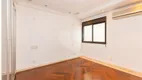 Foto 20 de Apartamento com 4 Quartos à venda, 160m² em Higienópolis, São Paulo