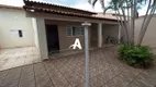 Foto 2 de Casa com 4 Quartos à venda, 136m² em Jardim Brasília, Uberlândia