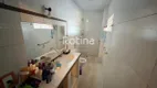 Foto 9 de Casa com 3 Quartos para alugar, 200m² em Bom Jesus, Uberlândia
