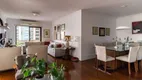 Foto 3 de Apartamento com 3 Quartos à venda, 220m² em Itaim Bibi, São Paulo