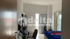 Foto 7 de Apartamento com 3 Quartos para alugar, 230m² em Jardim Europa, Uberlândia