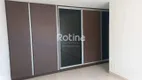 Foto 10 de Apartamento com 4 Quartos para alugar, 120m² em Osvaldo Rezende, Uberlândia