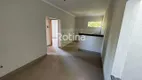 Foto 2 de com 2 Quartos para alugar, 60m² em Morada Nova, Uberlândia