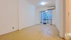 Foto 3 de Apartamento com 3 Quartos à venda, 120m² em Copacabana, Rio de Janeiro