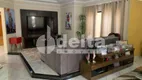 Foto 2 de Casa com 3 Quartos à venda, 250m² em Santa Mônica, Uberlândia