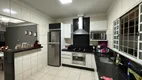 Foto 2 de Casa com 4 Quartos à venda, 240m² em Residencial Vale do Araguaia , Goiânia