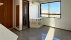 Foto 17 de Apartamento com 4 Quartos à venda, 220m² em Guararapes, Fortaleza