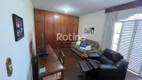 Foto 7 de Casa com 4 Quartos para alugar, 176m² em Lidice, Uberlândia