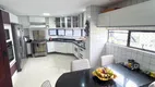 Foto 6 de Apartamento com 4 Quartos à venda, 263m² em Candelária, Natal
