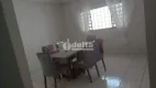 Foto 4 de Casa com 3 Quartos à venda, 230m² em Santa Mônica, Uberlândia