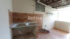Foto 14 de Casa com 3 Quartos para alugar, 115m² em Brasil, Uberlândia