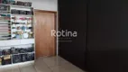 Foto 7 de Casa com 4 Quartos à venda, 340m² em Umuarama, Uberlândia