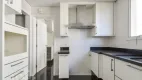 Foto 14 de Apartamento com 3 Quartos à venda, 240m² em Itaim Bibi, São Paulo