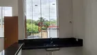 Foto 2 de Casa com 3 Quartos à venda, 79m² em Parque Residencial Joaquim Toledo Piza, Londrina