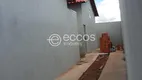 Foto 3 de Casa com 2 Quartos à venda, 55m² em Luizote de Freitas, Uberlândia