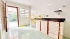 Foto 10 de Casa com 3 Quartos à venda, 330m² em Gonzaga, Santos