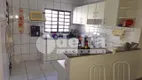 Foto 4 de Casa com 5 Quartos à venda, 235m² em Alto Umuarama, Uberlândia