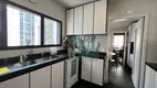 Foto 27 de Apartamento com 4 Quartos à venda, 220m² em Itaim Bibi, São Paulo