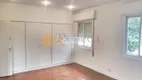 Foto 23 de Sobrado com 3 Quartos à venda, 350m² em Pacaembu, São Paulo