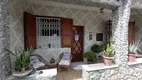 Foto 2 de Casa com 2 Quartos à venda, 90m² em Camarão, São Gonçalo