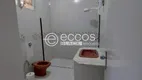 Foto 9 de Casa com 3 Quartos à venda, 220m² em Centro, Araguari