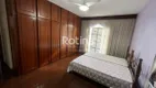 Foto 10 de Casa com 4 Quartos para alugar, 176m² em Lidice, Uberlândia