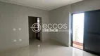 Foto 2 de Casa com 3 Quartos à venda, 220m² em Parque dos Verdes, Araguari