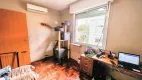 Foto 20 de Apartamento com 2 Quartos à venda, 50m² em Cristal, Porto Alegre