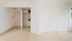 Foto 4 de Apartamento com 2 Quartos à venda, 66m² em Passo da Areia, Porto Alegre