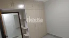 Foto 2 de Apartamento com 3 Quartos à venda, 80m² em Presidente Roosevelt, Uberlândia