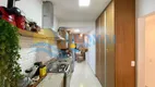 Foto 37 de Apartamento com 3 Quartos à venda, 100m² em Pitangueiras, Guarujá