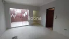 Foto 4 de Casa com 3 Quartos para alugar, 140m² em Brasil, Uberlândia