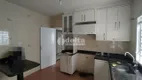 Foto 8 de Casa com 3 Quartos à venda, 200m² em Umuarama, Uberlândia