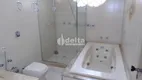 Foto 14 de Casa com 3 Quartos à venda, 224m² em Cidade Jardim, Uberlândia