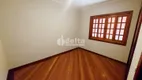 Foto 5 de Casa com 4 Quartos à venda, 242m² em Umuarama, Uberlândia