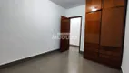 Foto 29 de Casa com 5 Quartos para alugar, 200m² em Santa Mônica, Uberlândia