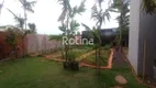 Foto 24 de Casa com 4 Quartos para alugar, 285m² em Jardim Patrícia, Uberlândia