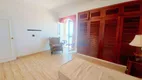 Foto 12 de Apartamento com 4 Quartos à venda, 230m² em Praia das Pitangueiras, Guarujá