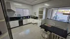 Foto 4 de Casa com 3 Quartos para alugar, 350m² em Lidice, Uberlândia