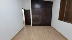 Foto 11 de Casa com 3 Quartos para alugar, 180m² em Lidice, Uberlândia