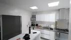 Foto 28 de Apartamento com 3 Quartos à venda, 175m² em Pitangueiras, Guarujá