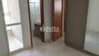 Foto 23 de Apartamento com 3 Quartos para alugar, 110m² em Santa Mônica, Uberlândia