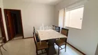 Foto 2 de Casa com 3 Quartos para alugar, 160m² em Cidade Jardim, Uberlândia