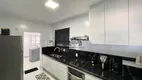 Foto 12 de Apartamento com 3 Quartos para alugar, 125m² em Pitangueiras, Guarujá