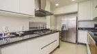 Foto 8 de Apartamento com 4 Quartos à venda, 252m² em Moinhos de Vento, Porto Alegre