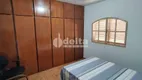 Foto 2 de Casa com 3 Quartos à venda, 200m² em Umuarama, Uberlândia