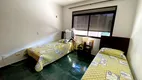 Foto 10 de Apartamento com 3 Quartos à venda, 142m² em Praia das Pitangueiras, Guarujá