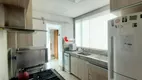 Foto 10 de Apartamento com 3 Quartos à venda, 110m² em Serra, Belo Horizonte